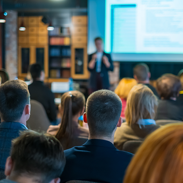 Trainings - Anton Gvozdikov/adobestock.com